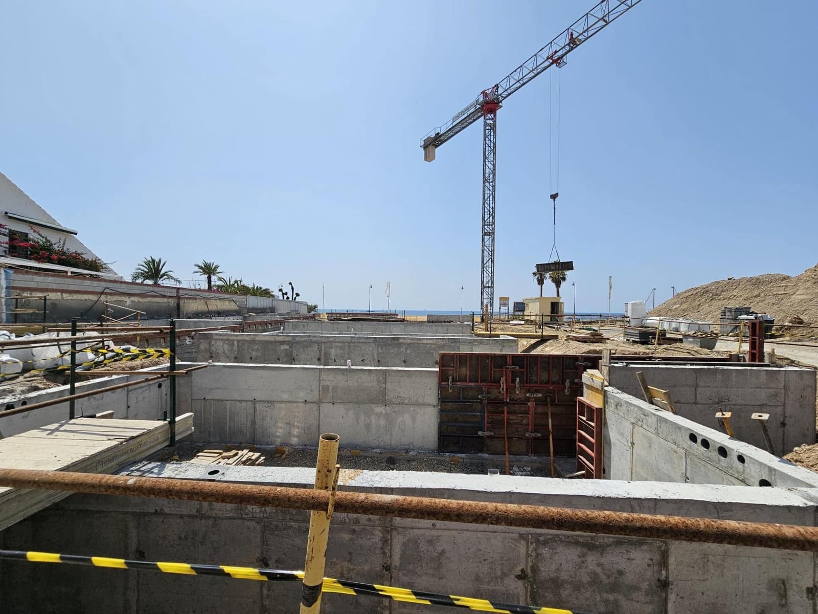 3 bedroom Villa for sale in Alamillo with pool - € 995,000 (Ref: 9463556)