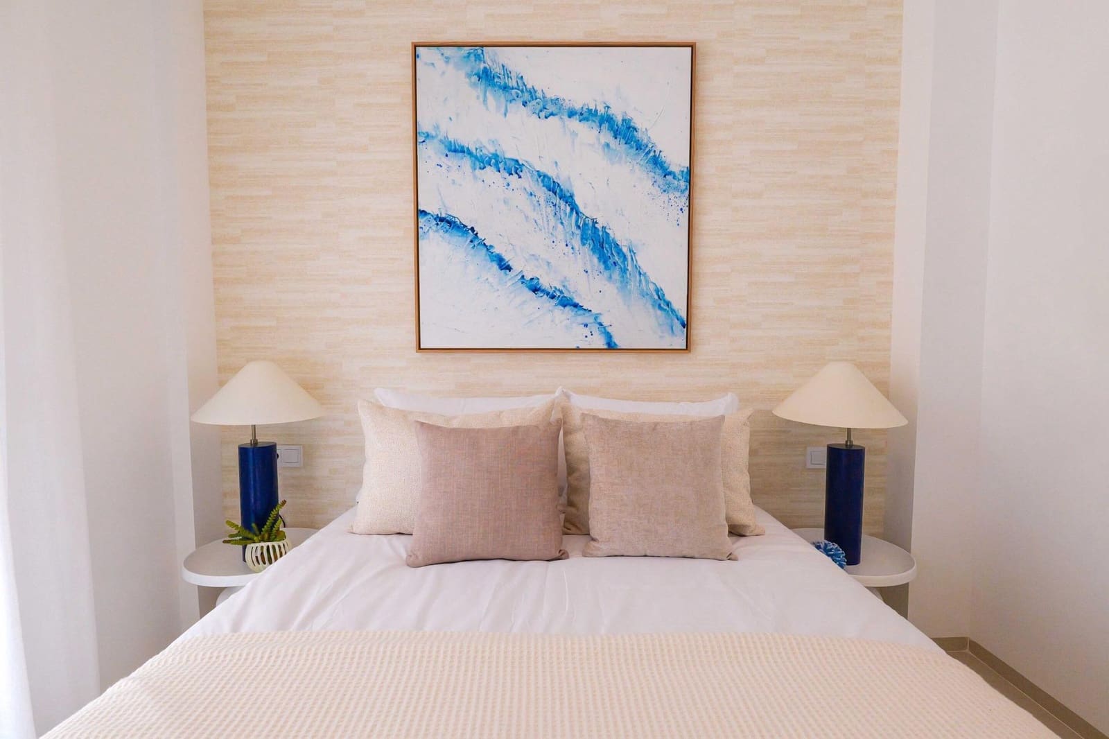 3 bedroom Bungalow for sale in Dona Pepa with pool garage - € 414,000 (Ref: 9463595)