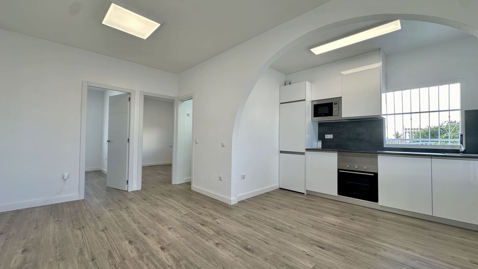 Casa de 2 habitaciones en Filipinas en venta - 199.000 € (Ref: 9463674)