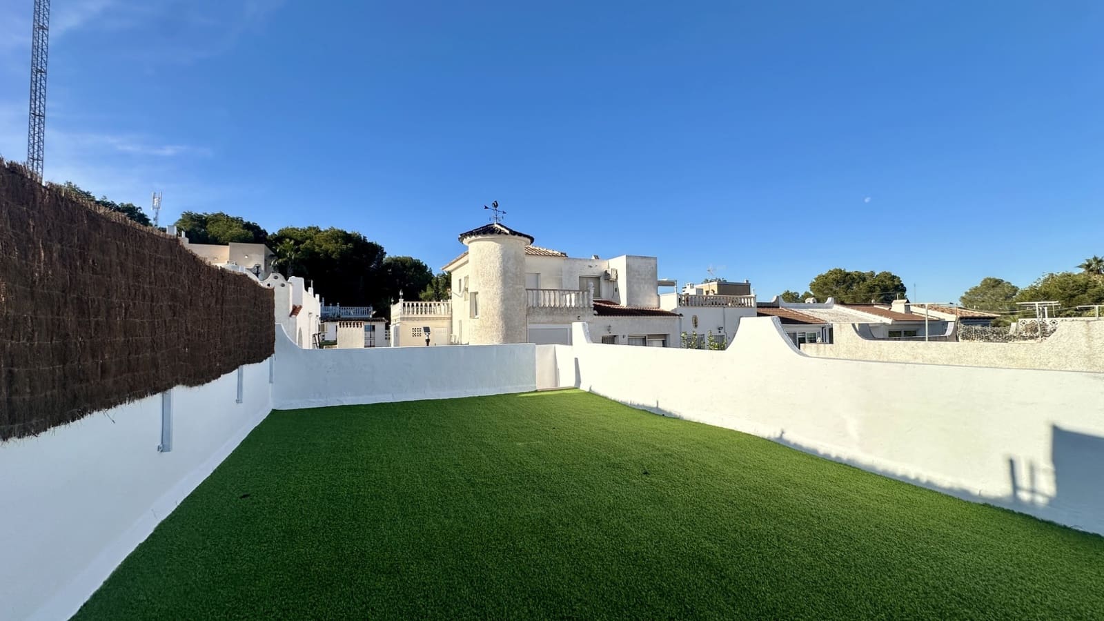 Casa de 2 habitaciones en Filipinas en venta - 199.000 € (Ref: 9463674)