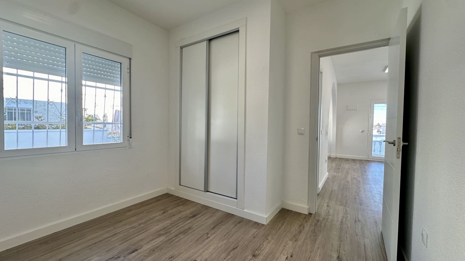 Casa de 2 habitaciones en Filipinas en venta - 199.000 € (Ref: 9463674)