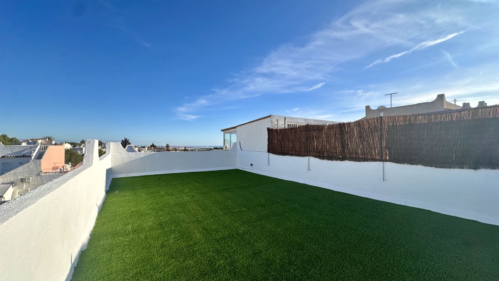 Casa de 2 habitaciones en Filipinas en venta - 199.000 € (Ref: 9463674)