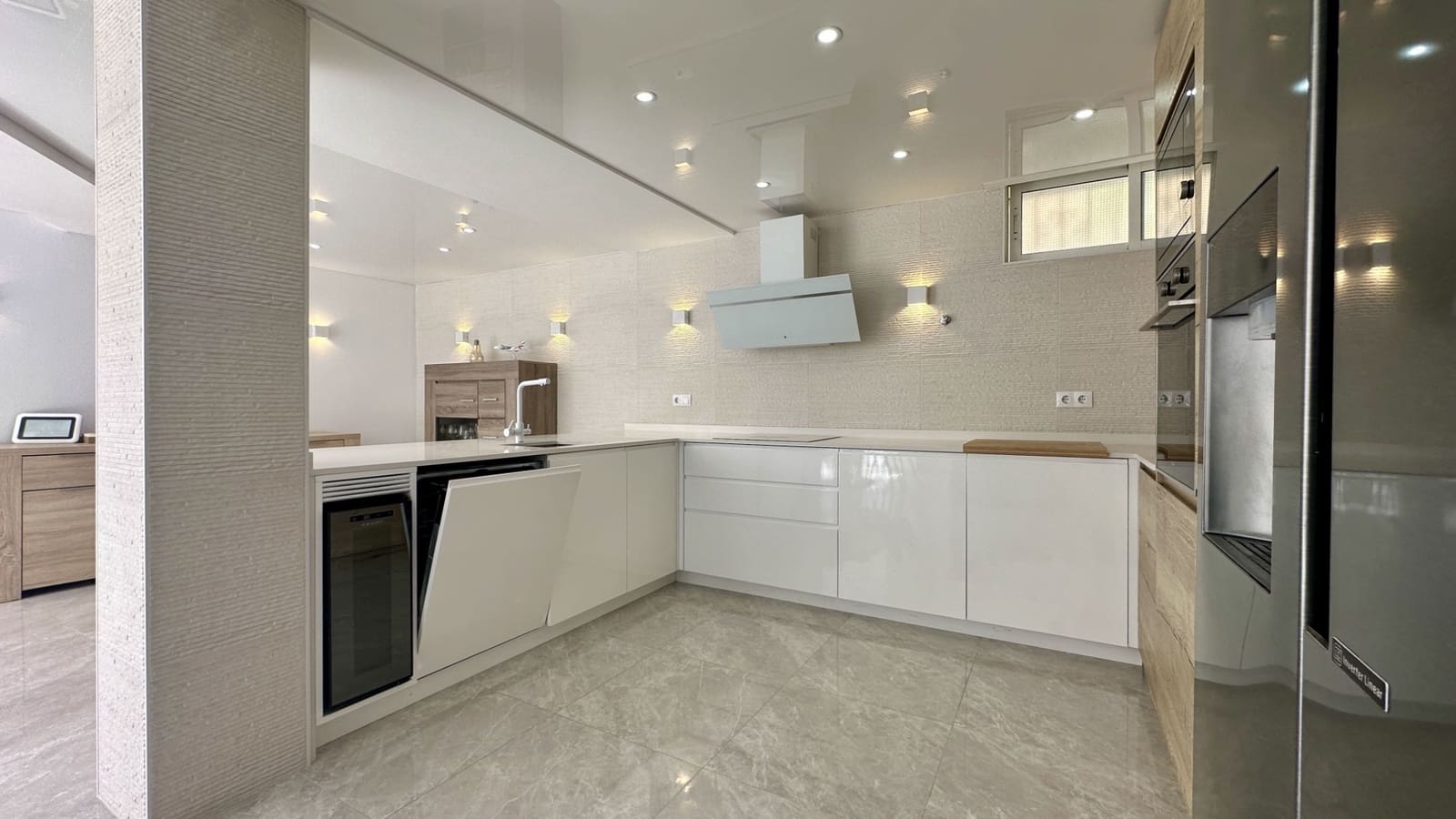 3 bedroom Villa for sale in Los Altos with pool - € 340,000 (Ref: 9463675)