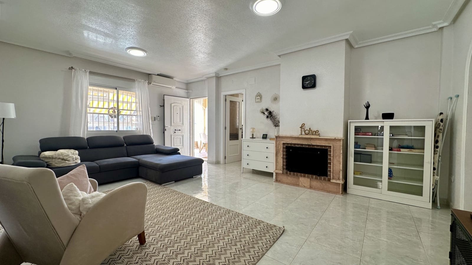 3 bedroom Villa for sale in Los Altos with pool - € 340,000 (Ref: 9463675)