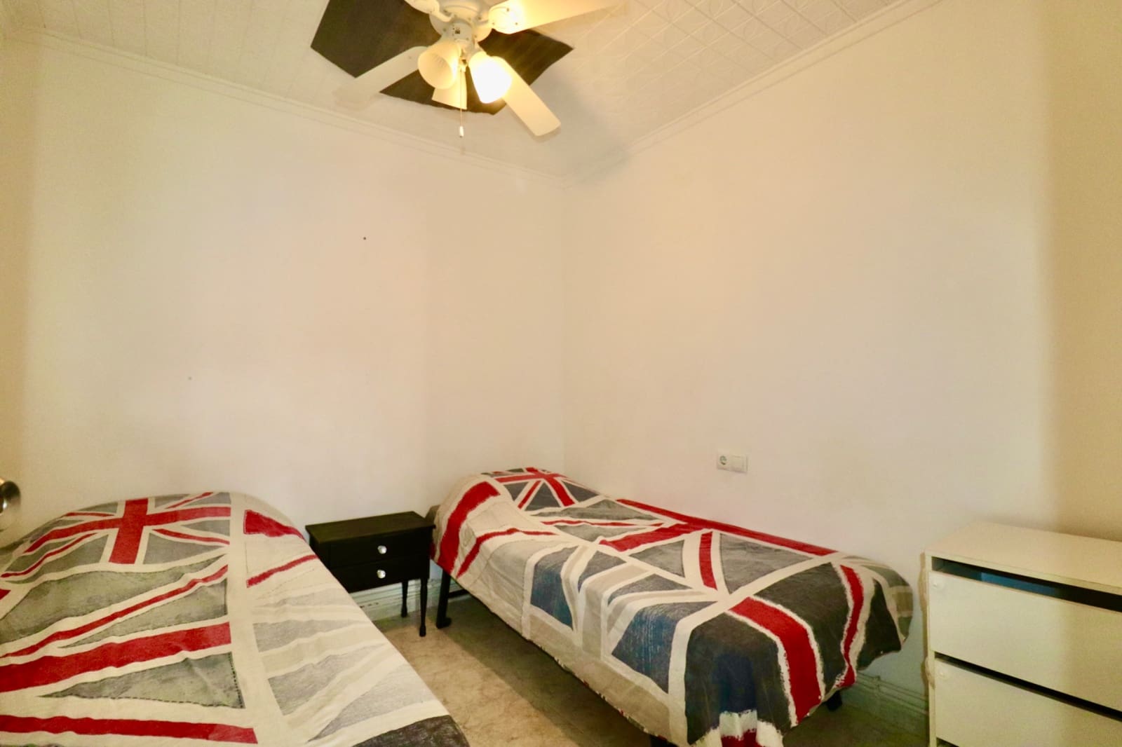 2 bedroom Townhouse for sale in La Siesta with pool - € 104,950 (Ref: 9463676)