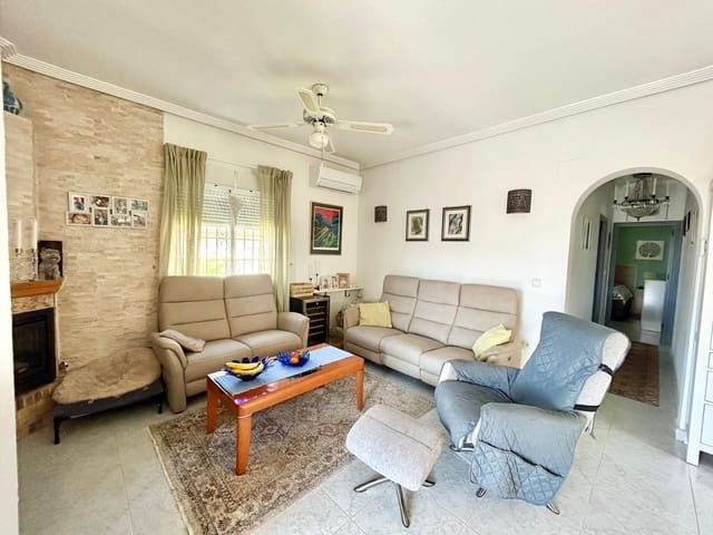 3 slaapkamer Villa te koop in La Siesta, Torrevieja met zwembad garage - € 335.950 (Ref: 9463677)