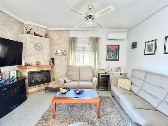 3 slaapkamer Villa te koop in La Siesta, Torrevieja met zwembad garage - € 335.950 (Ref: 9463677)