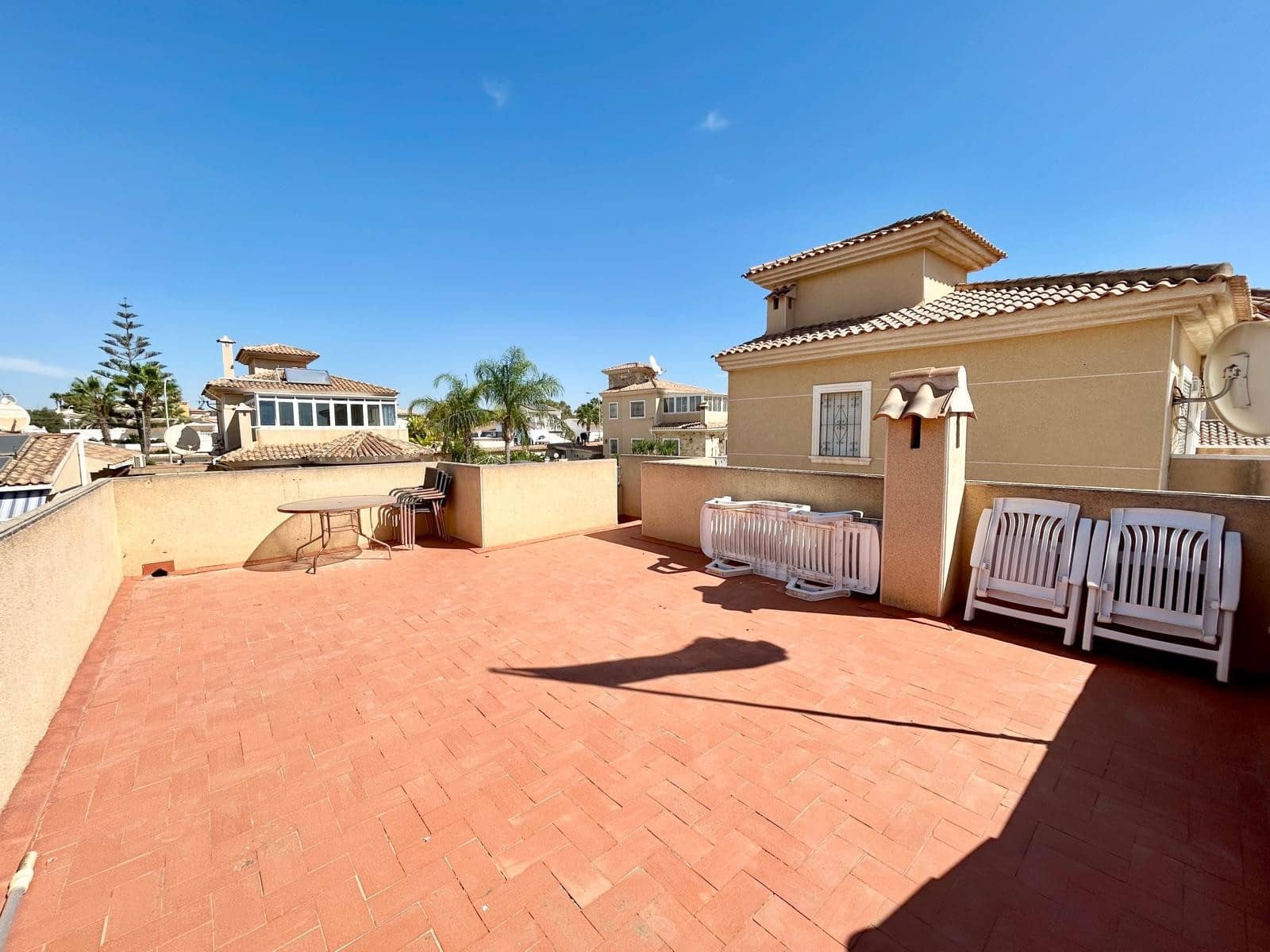 3 bedroom Villa for sale in La Siesta with pool garage - € 335,950 (Ref: 9463677)