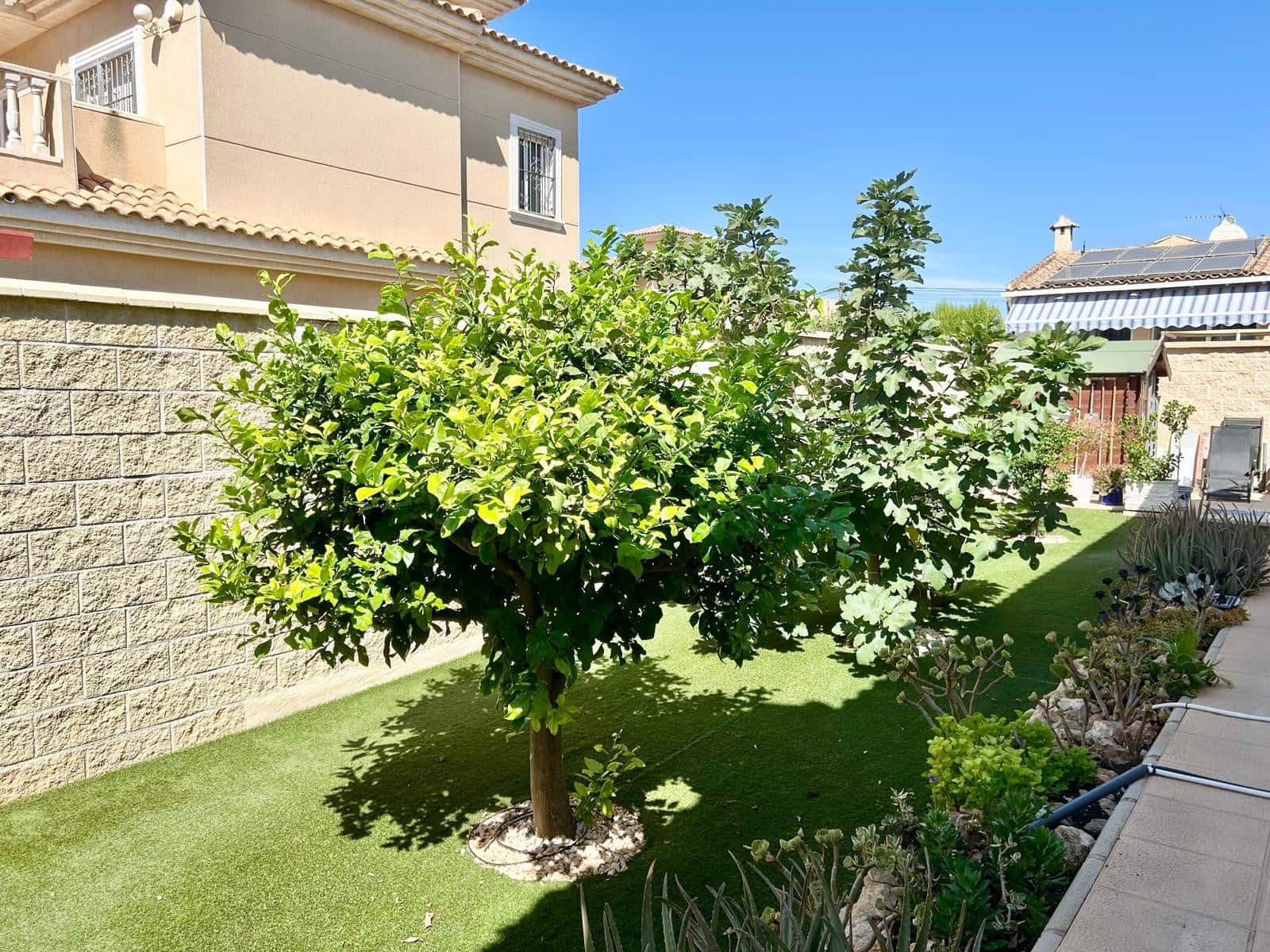 3 bedroom Villa for sale in La Siesta with pool garage - € 335,950 (Ref: 9463677)