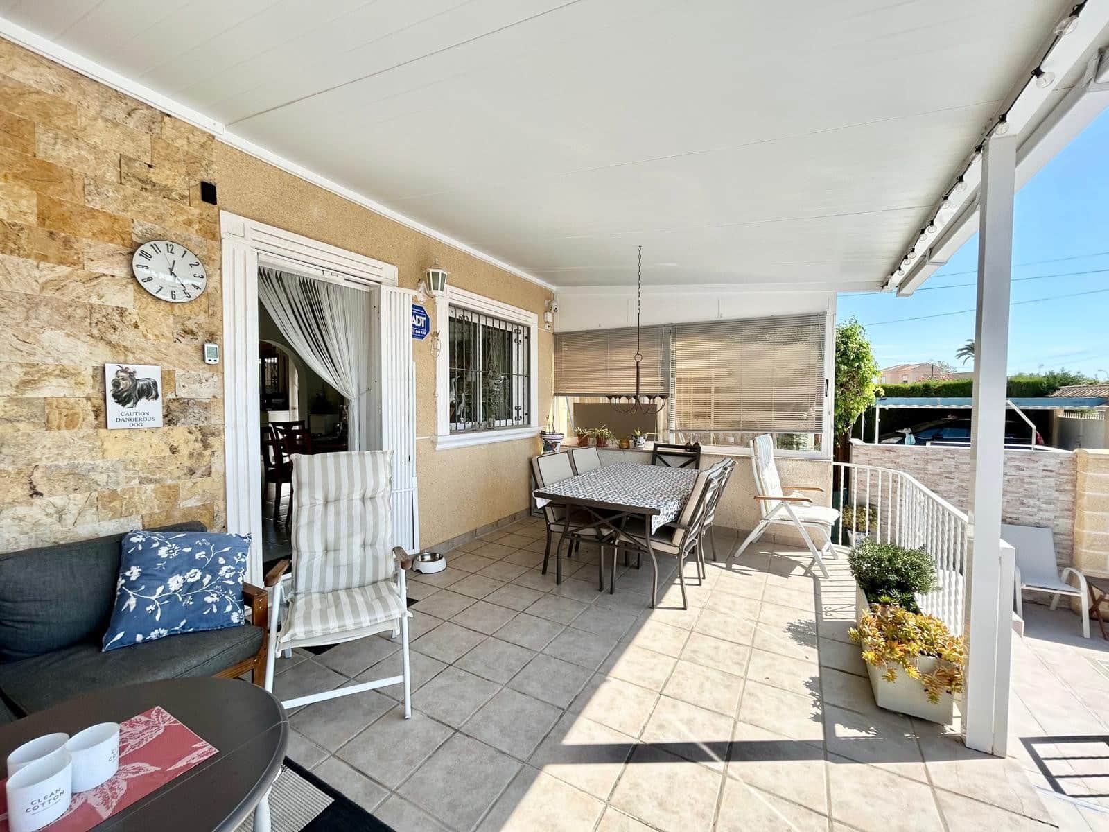 3 bedroom Villa for sale in La Siesta with pool garage - € 335,950 (Ref: 9463677)