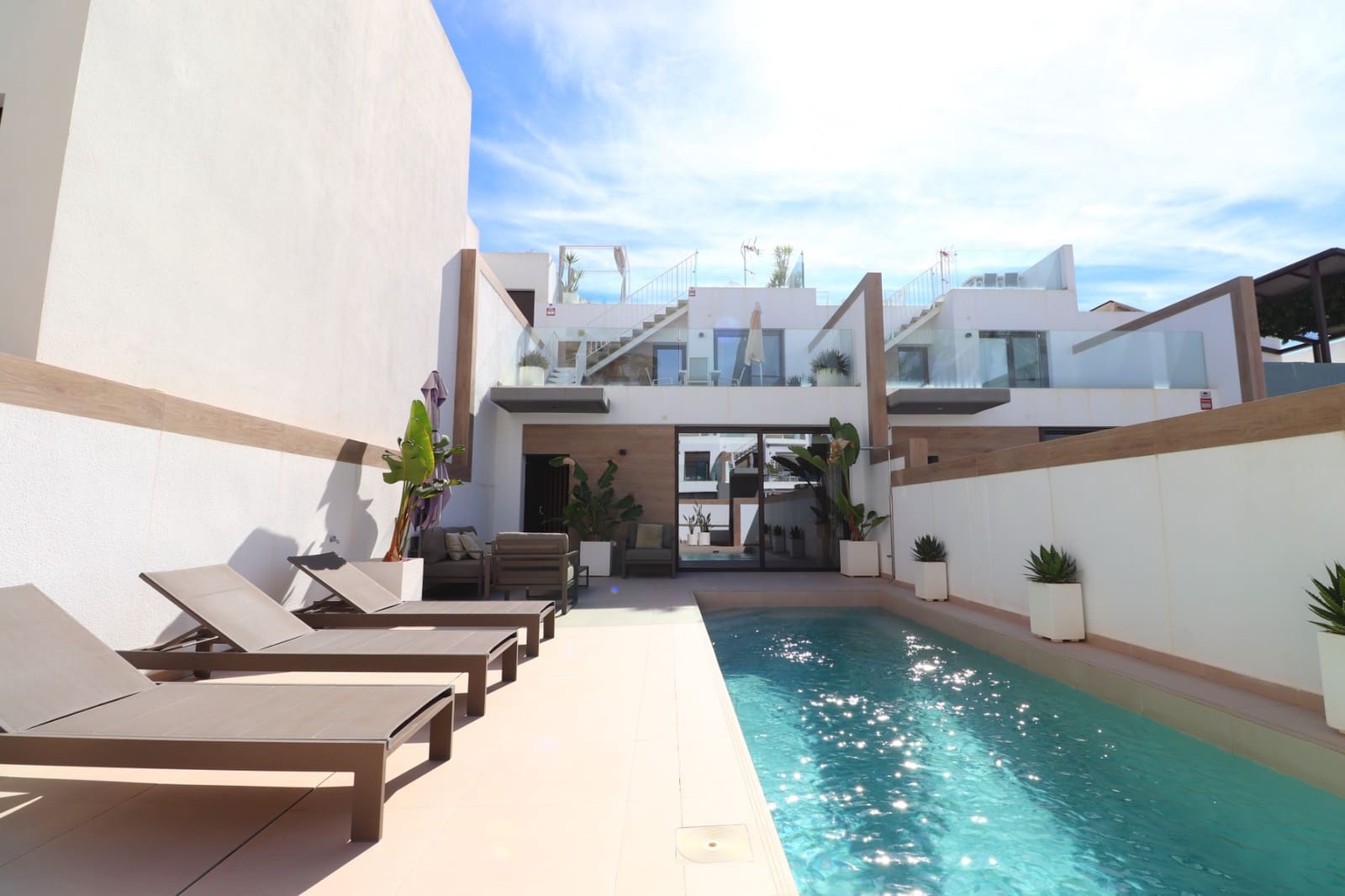 3 bedroom Townhouse for sale in Benijofar with pool garage - € 394,950 (Ref: 9463681)