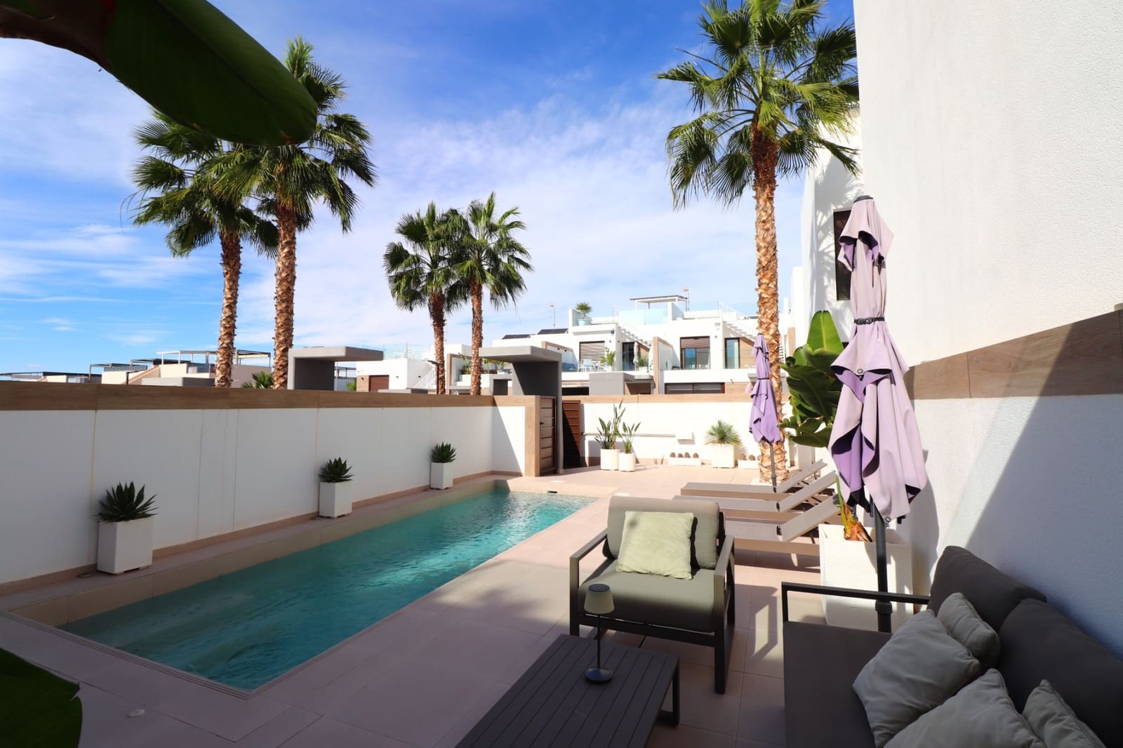 3 bedroom Townhouse for sale in Benijofar with pool garage - € 394,950 (Ref: 9463681)