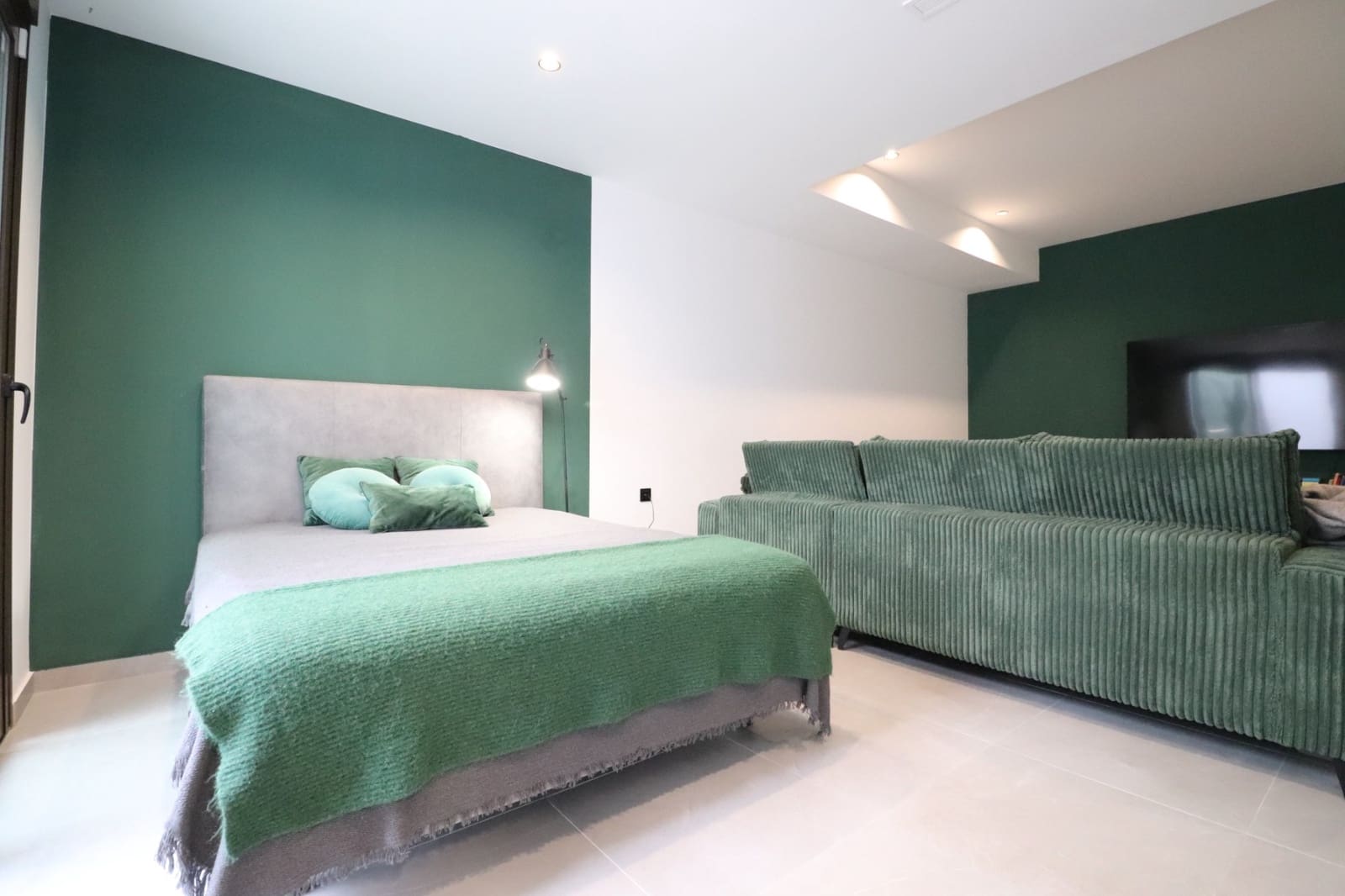 3 bedroom Townhouse for sale in Benijofar with pool garage - € 394,950 (Ref: 9463681)