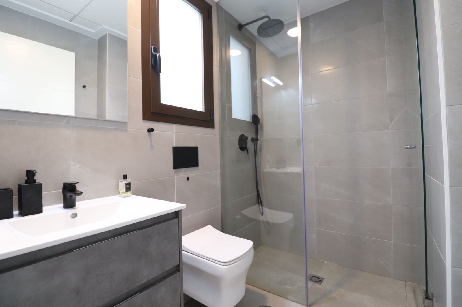 3 bedroom Townhouse for sale in Benijofar with pool garage - € 394,950 (Ref: 9463681)