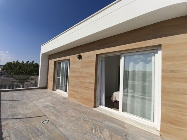 3 slaapkamer Villa te koop in San Pedro del Pinatar ciudad, San Pedro del Pinatar met zwembad garage - € 412.000 (Ref: 9463682)