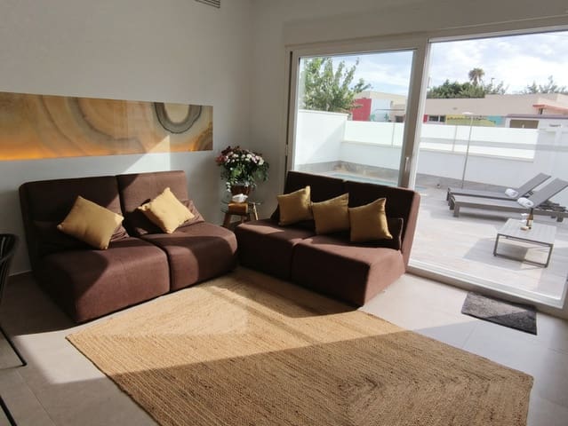 3 slaapkamer Villa te koop in San Pedro del Pinatar ciudad, San Pedro del Pinatar met zwembad garage - € 412.000 (Ref: 9463682)