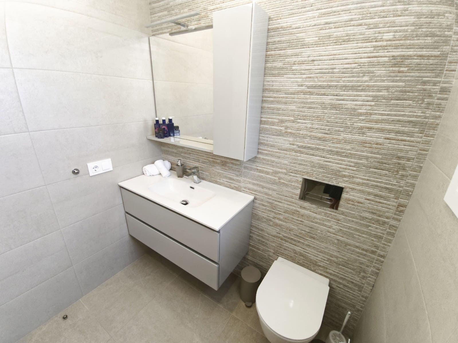 3 bedroom Villa for sale in San Pedro del Pinatar with pool garage - € 412,000 (Ref: 9463682)