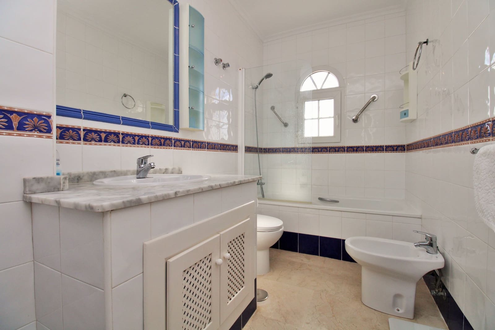 2 soverom Hus til salgs i Villamartin med svømmebasseng - € 239 995 (Ref: 9463683)