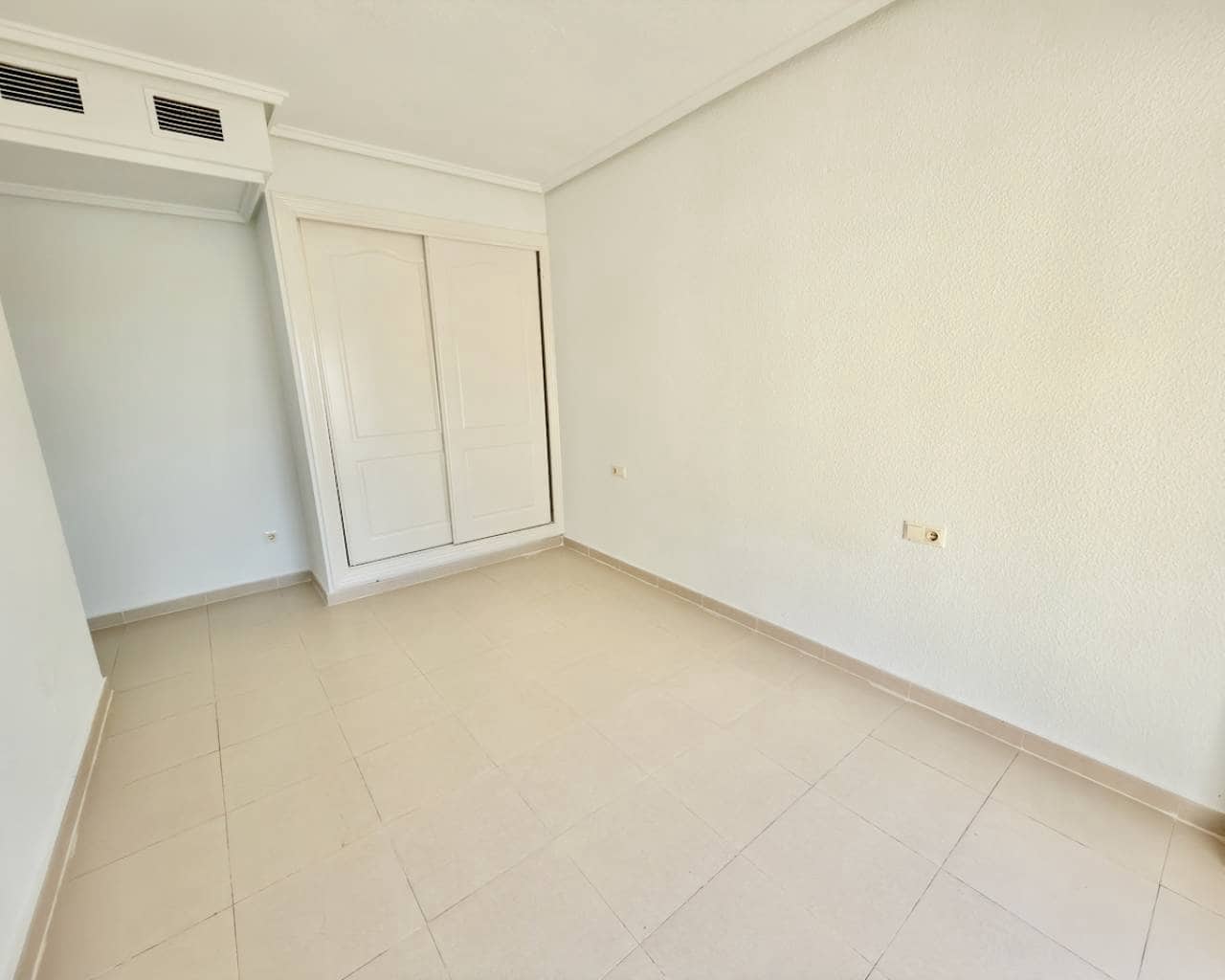 5 bedroom Villa for sale in Ciudad Quesada with pool garage - € 550,000 (Ref: 9463688)