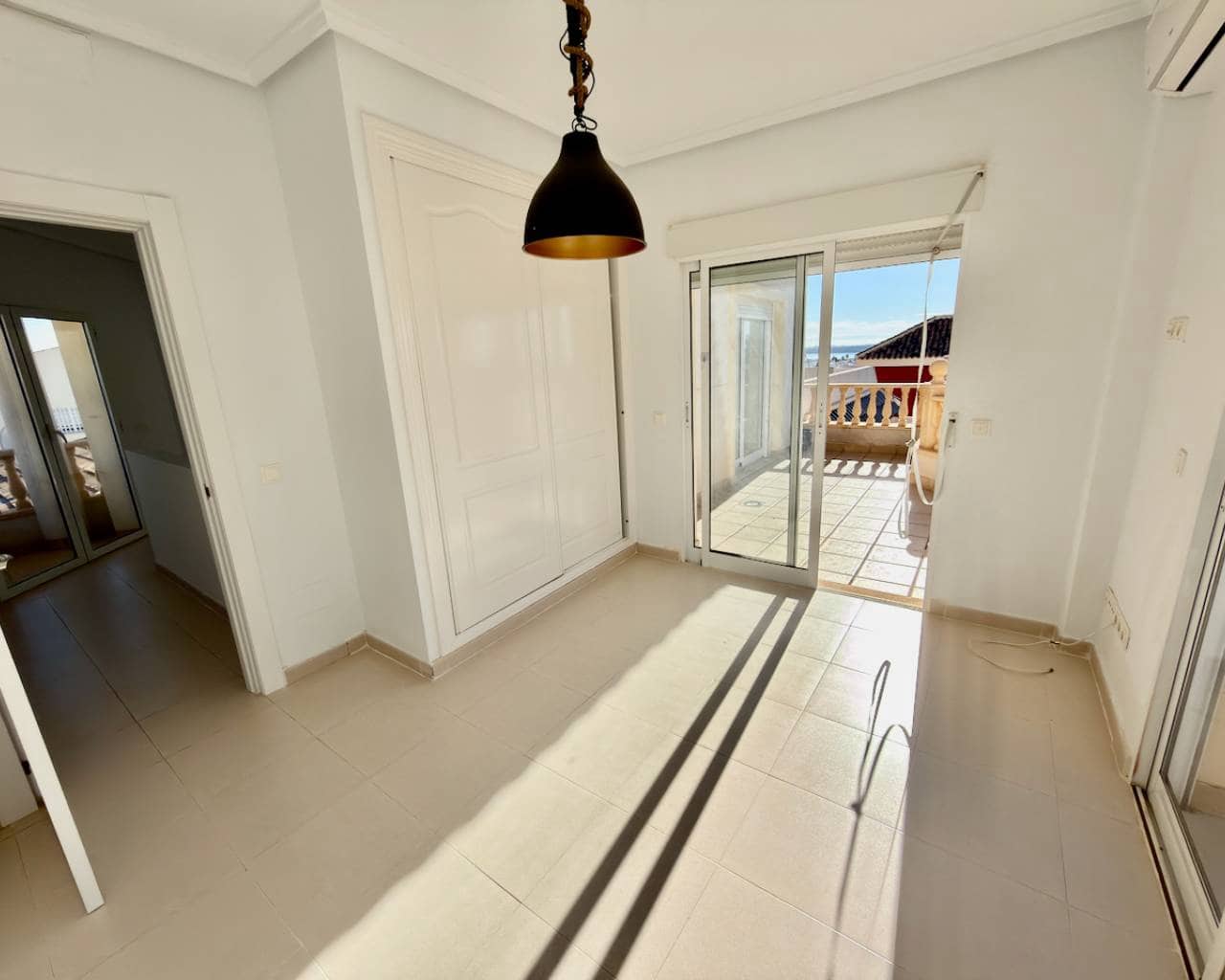 5 bedroom Villa for sale in Ciudad Quesada with pool garage - € 550,000 (Ref: 9463688)