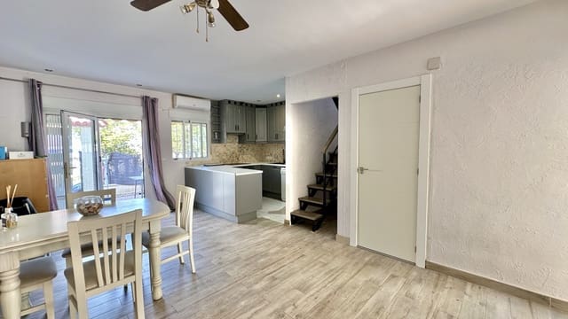 2 bedroom Townhouse for sale in El Moncayo - El Pòrtic, Guardamar del Segura - € 129,900 (Ref: 9463689)