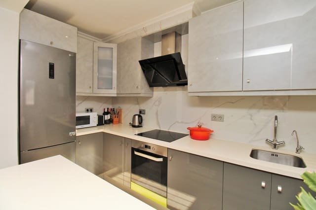 3 soveværelse Byhus til salg i Villamartin, Orihuela med swimmingpool - € 229.000 (Ref: 9463691)