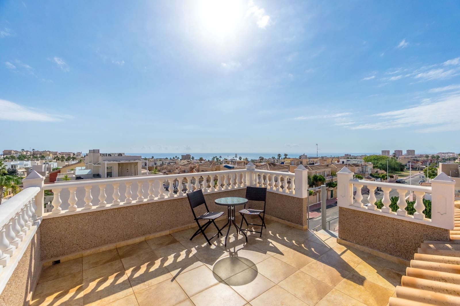 Casa de 4 habitaciones en Torrevieja en venta con piscina - 259.000 € (Ref: 9463694)