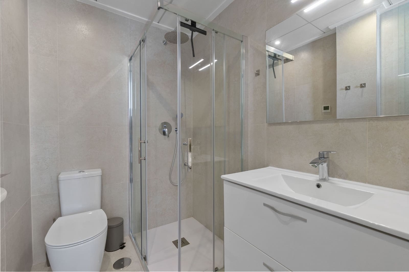 3 soverom Hus til salgs i Villamartin med svømmebasseng - € 325 000 (Ref: 9463695)