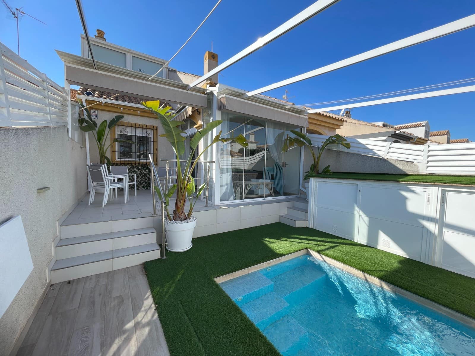 3 bedroom Townhouse for sale in Torre de la Horadada with pool - € 399,000 (Ref: 9463696)