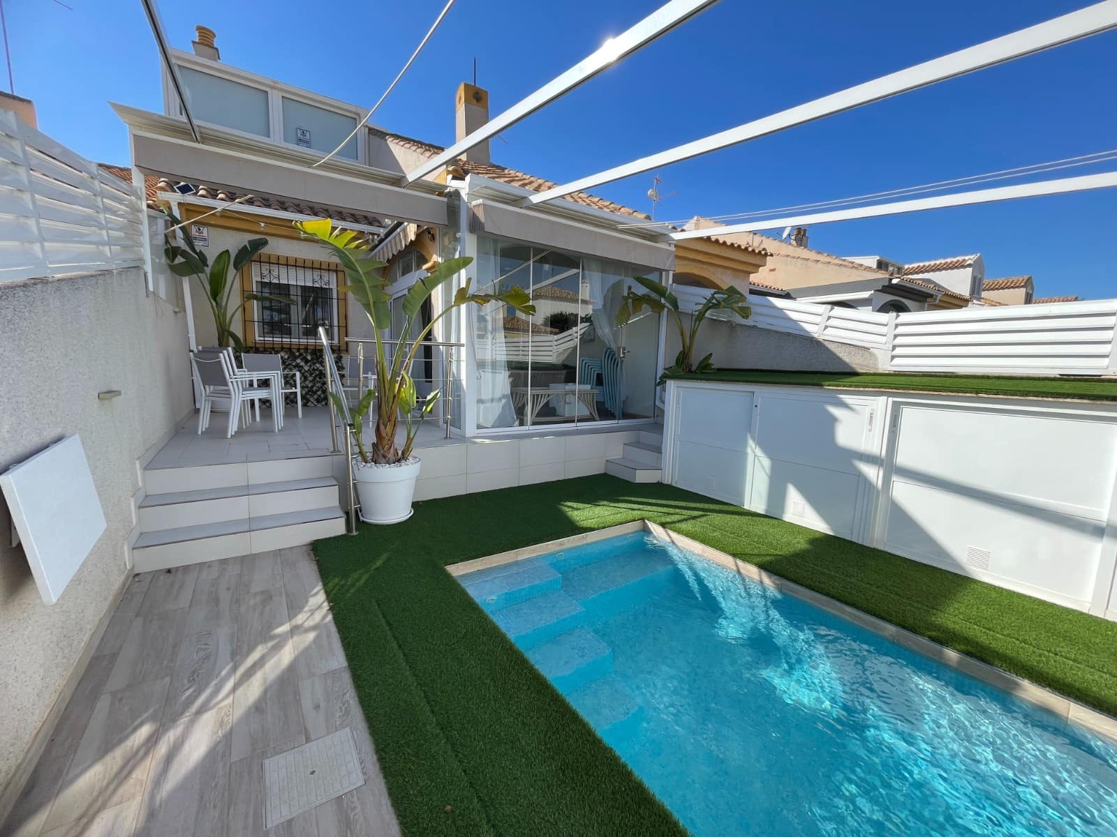 3 bedroom Townhouse for sale in Torre de la Horadada with pool - € 399,000 (Ref: 9463696)