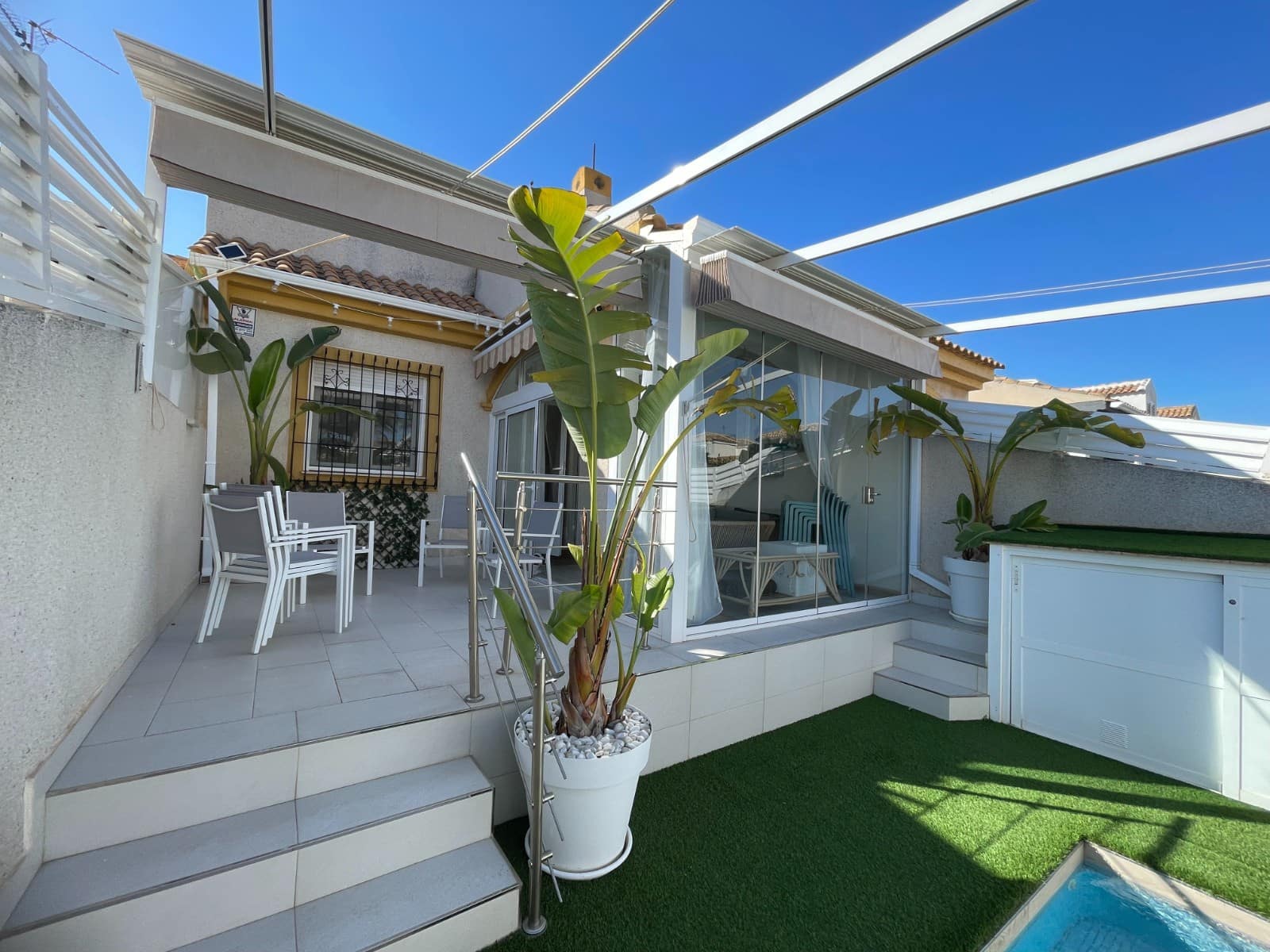 3 bedroom Townhouse for sale in Torre de la Horadada with pool - € 399,000 (Ref: 9463696)