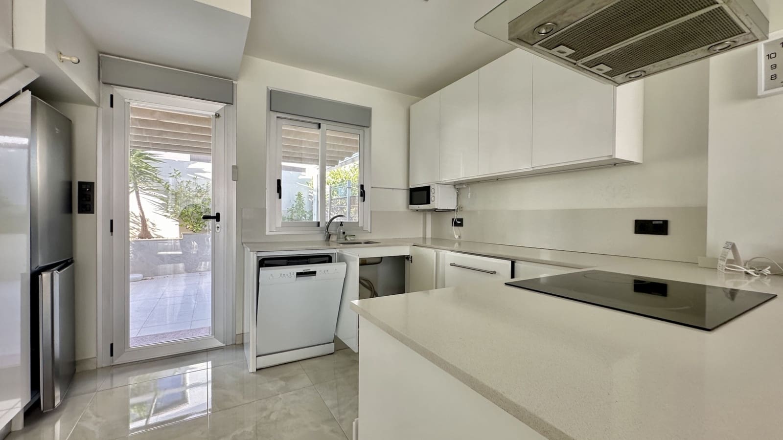 3 bedroom Villa for sale in Orihuela Costa with pool - € 389,000 (Ref: 9463703)