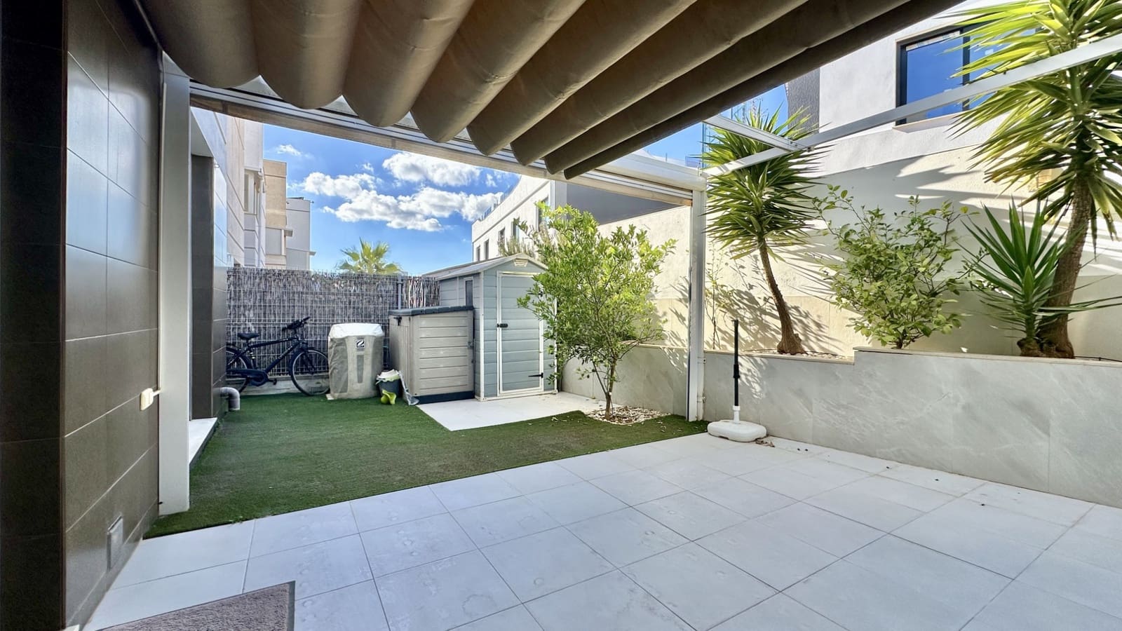 3 bedroom Villa for sale in Orihuela Costa with pool - € 389,000 (Ref: 9463703)