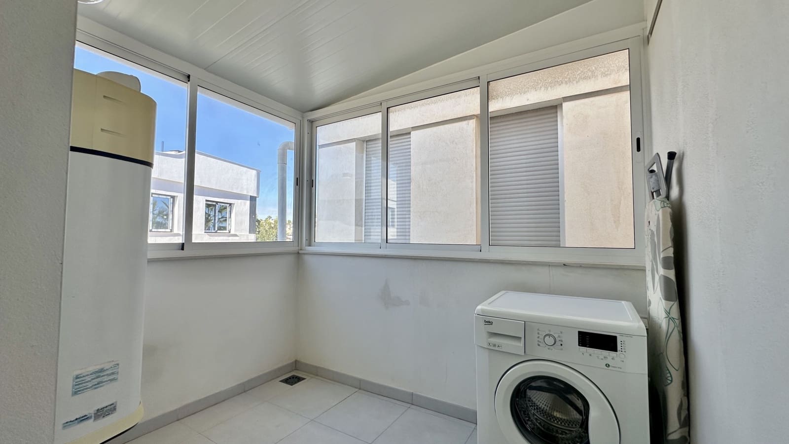 3 bedroom Villa for sale in Orihuela Costa with pool - € 389,000 (Ref: 9463703)