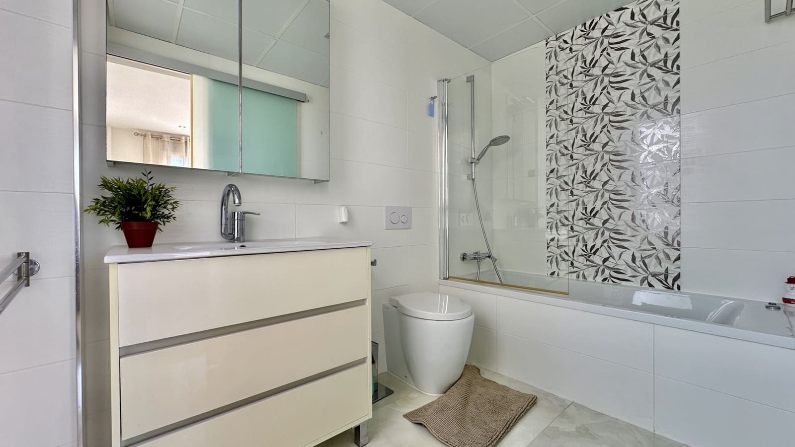 3 bedroom Villa for sale in Orihuela Costa with pool - € 389,000 (Ref: 9463703)