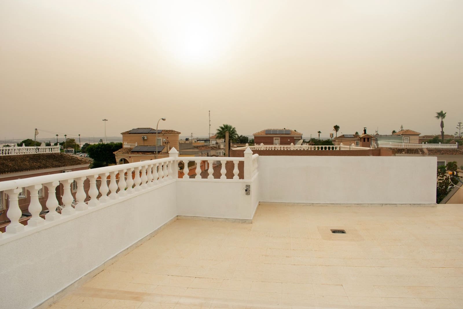 2 soverom Villa til salgs i Torrevieja med svømmebasseng garasje - € 337 000 (Ref: 9463705)