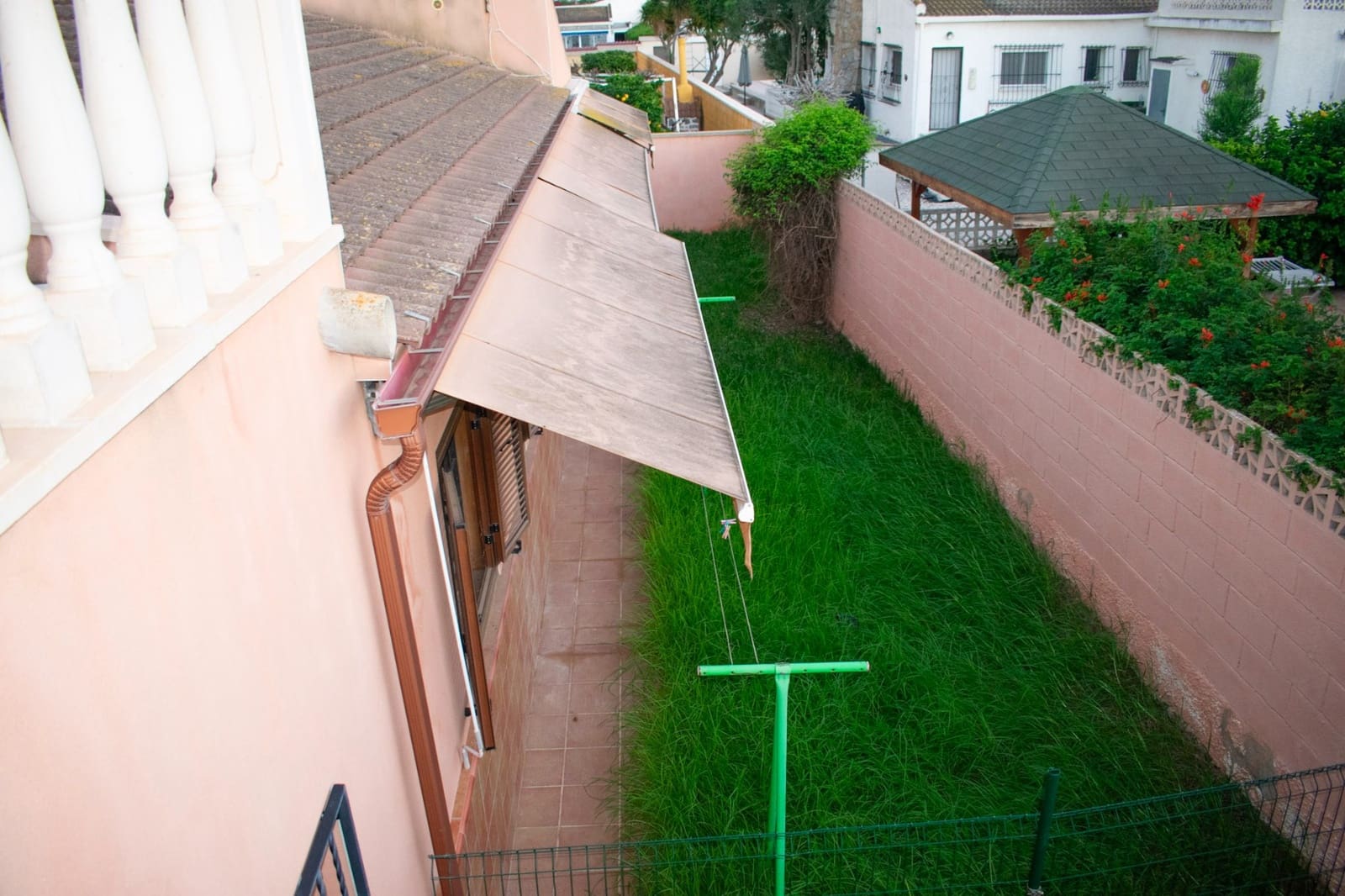 5 sypialnia Willa na sprzedaż w Torrevieja z garażem - 500 000 € (Ref: 9463708)