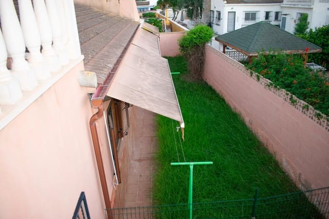 5 chambre Villa/Maison à vendre à Los Balcones - Los Altos, Torrevieja avec garage - 500 000 € (Ref: 9463708)