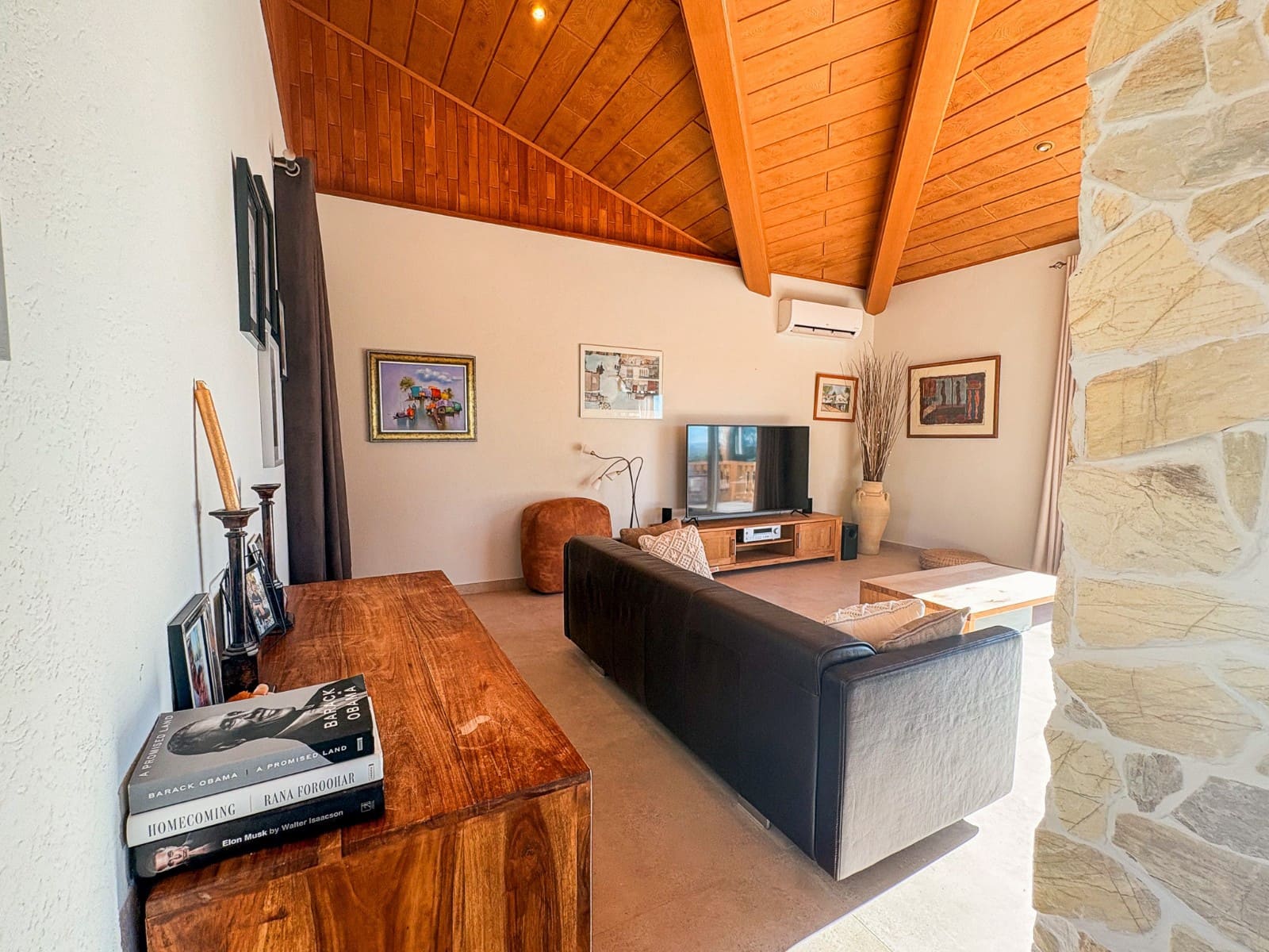 6 bedroom Villa for sale in Las Bayas with pool garage - € 825,000 (Ref: 9463714)