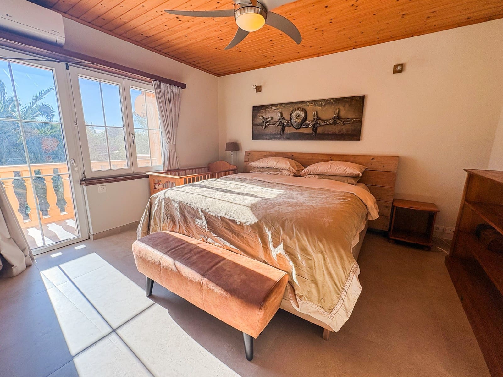 6 bedroom Villa for sale in Las Bayas with pool garage - € 825,000 (Ref: 9463714)