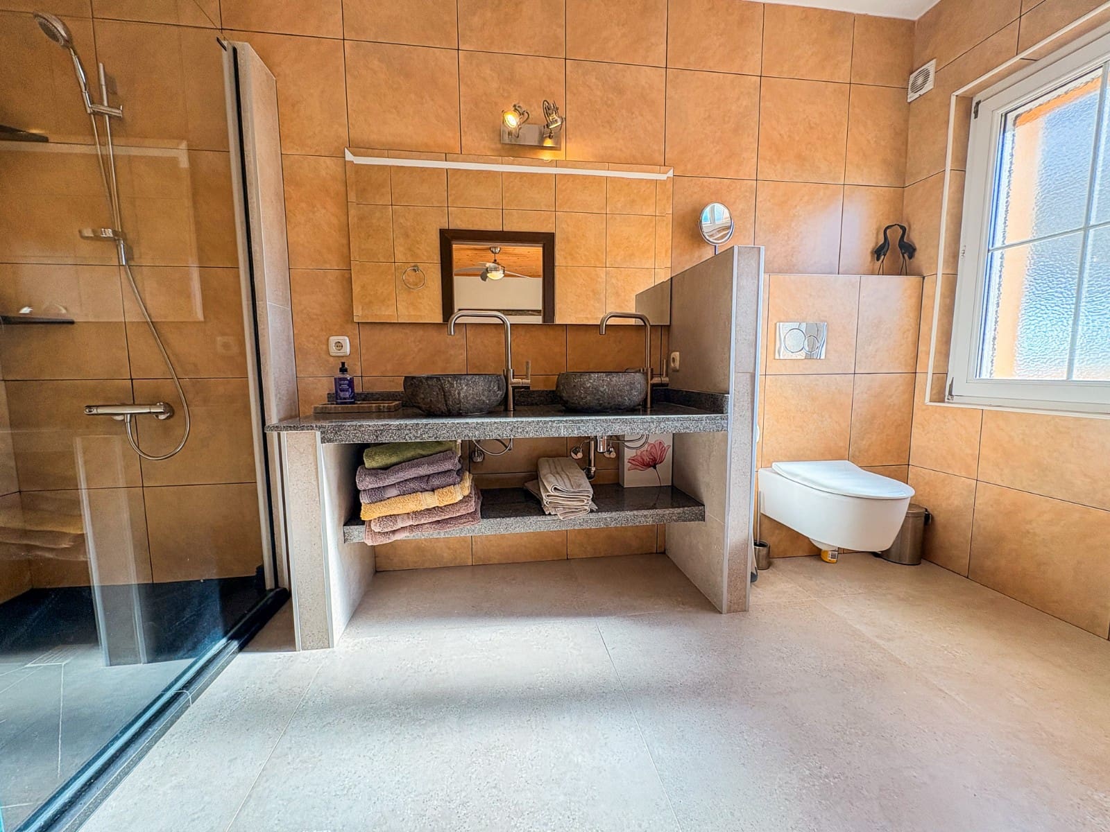 6 bedroom Villa for sale in Las Bayas with pool garage - € 825,000 (Ref: 9463714)