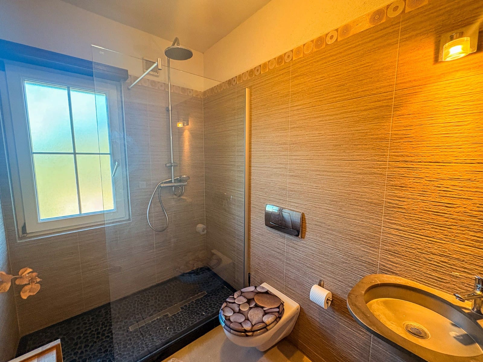 6 bedroom Villa for sale in Las Bayas with pool garage - € 825,000 (Ref: 9463714)