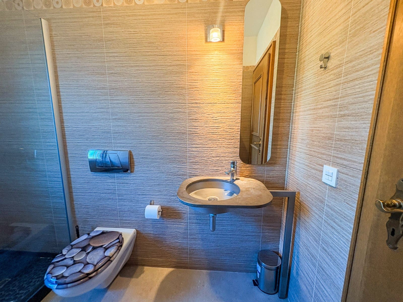 6 bedroom Villa for sale in Las Bayas with pool garage - € 825,000 (Ref: 9463714)