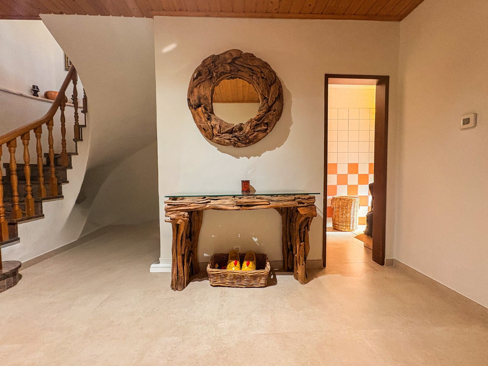 6 bedroom Villa for sale in Las Bayas with pool garage - € 825,000 (Ref: 9463714)