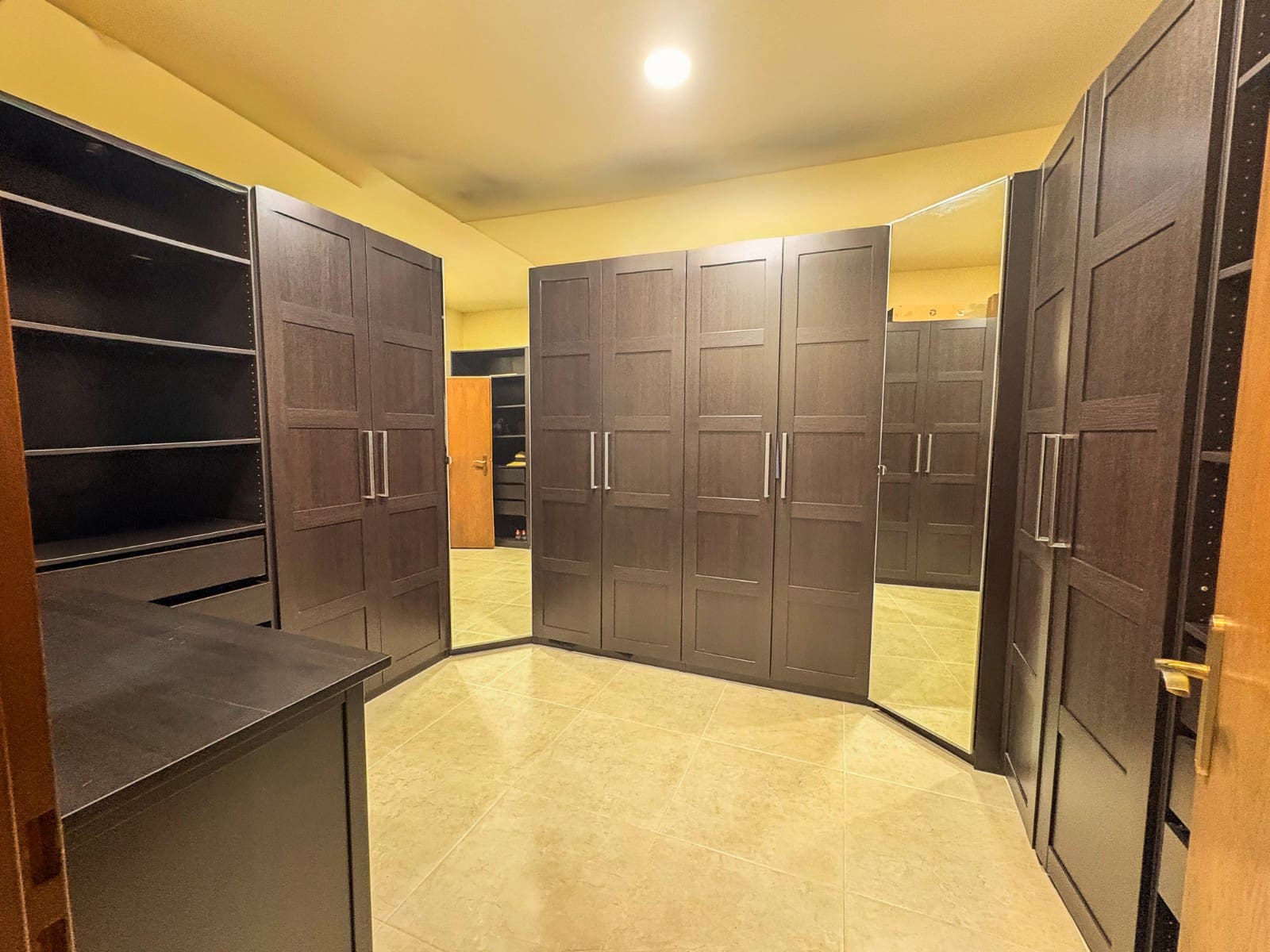 6 bedroom Villa for sale in Las Bayas with pool garage - € 825,000 (Ref: 9463714)