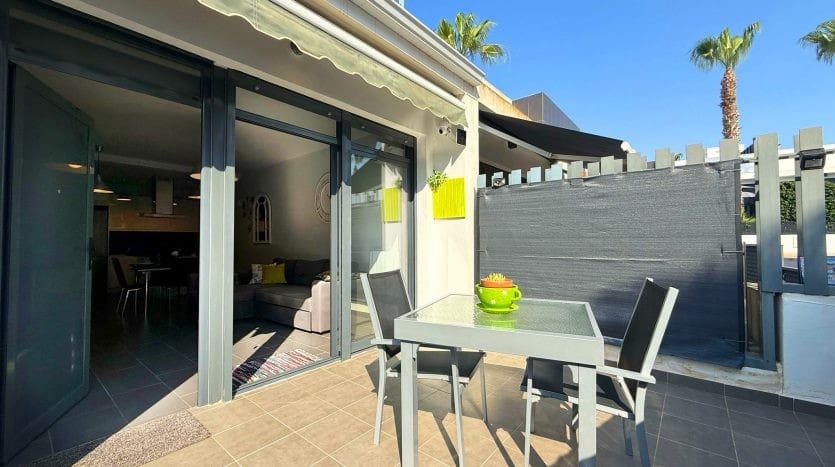 2 bedroom Villa for sale in Villamartin with pool garage - € 239,995 (Ref: 9463715)