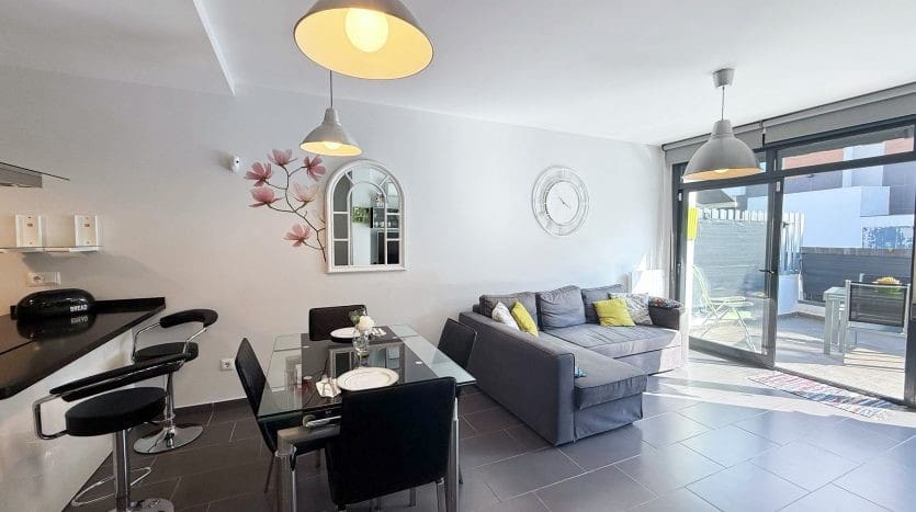 2 bedroom Villa for sale in Villamartin with pool garage - € 239,995 (Ref: 9463715)