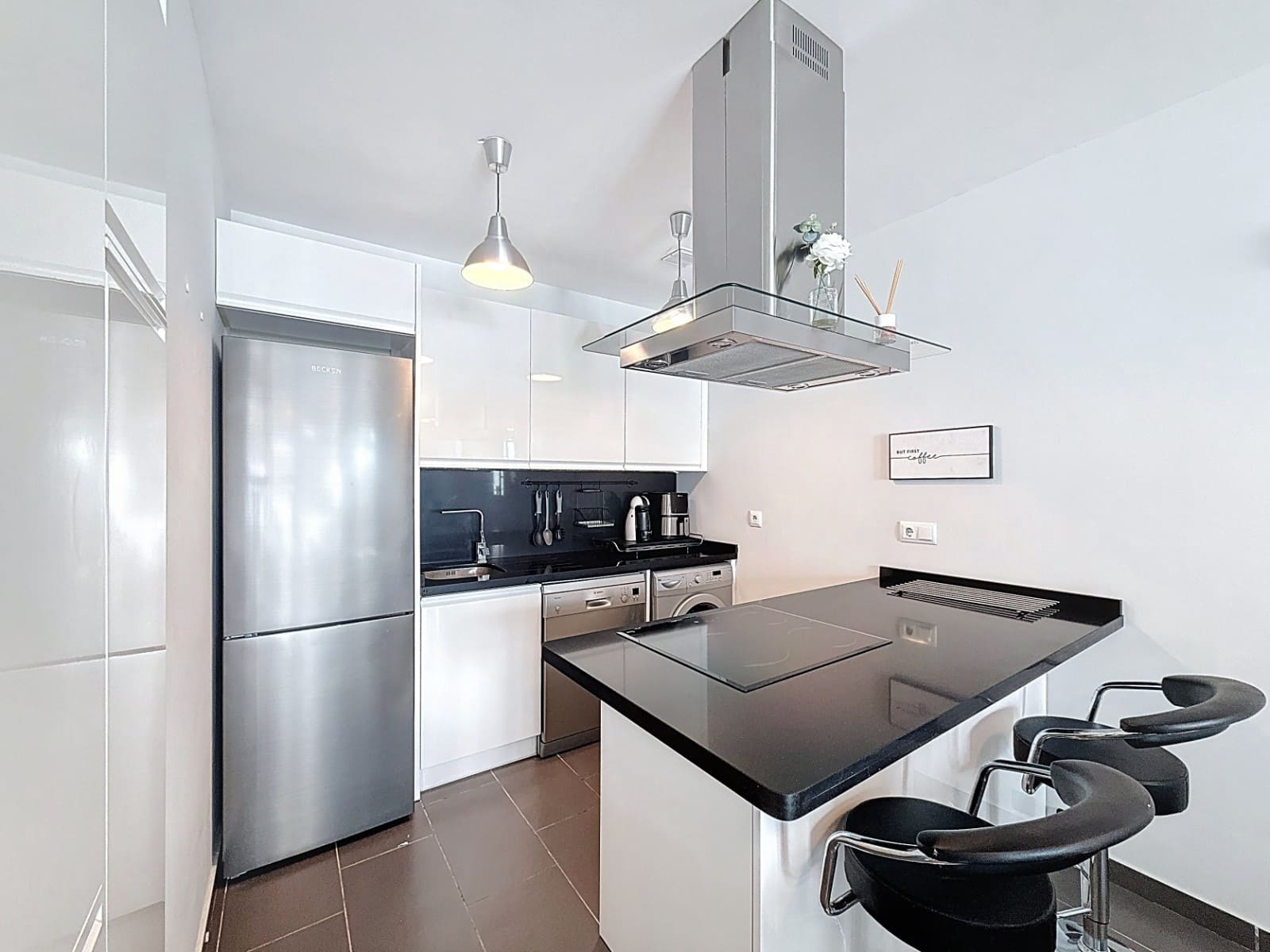 2 bedroom Villa for sale in Villamartin with pool garage - € 239,995 (Ref: 9463715)