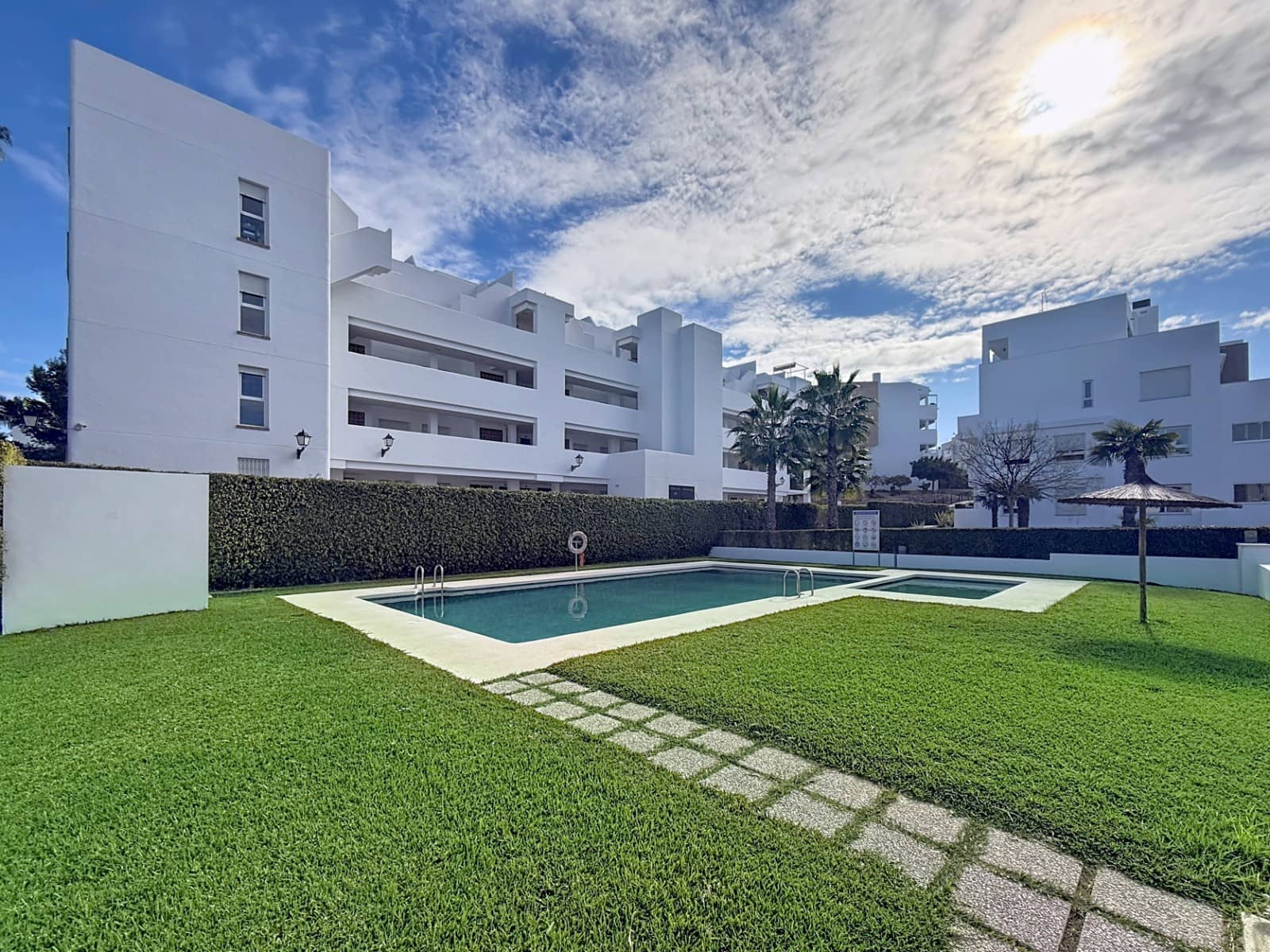 2 bedroom Villa for sale in Villamartin with pool garage - € 239,995 (Ref: 9463715)