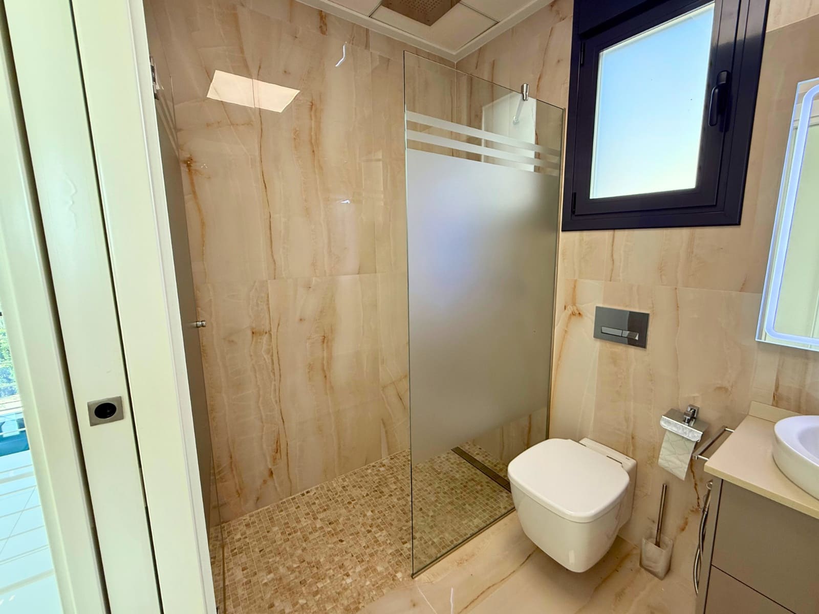 Chalet de 5 habitaciones en San Miguel de Salinas en venta con piscina garaje - 849.000 € (Ref: 9463719)